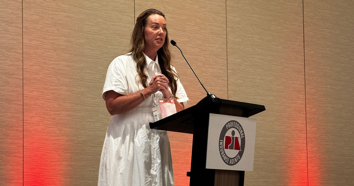 Shannon Giving her Acceptance Speech